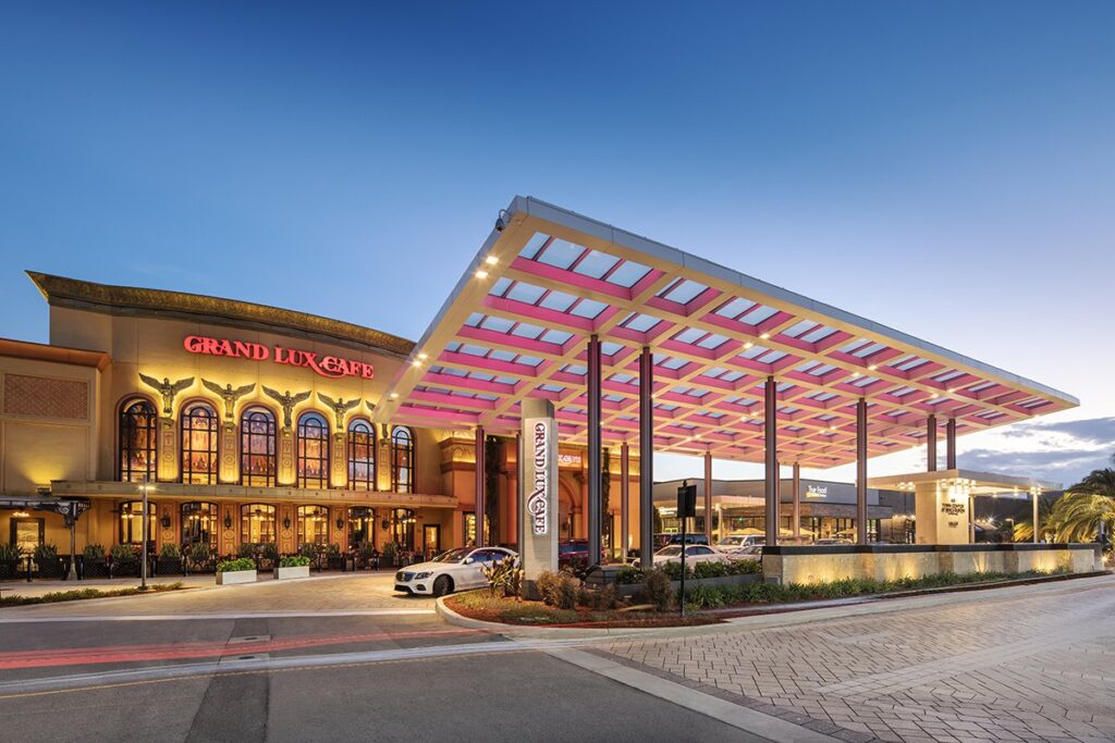 6 reasons why boca raton is the perfect destination 4 Town center 3