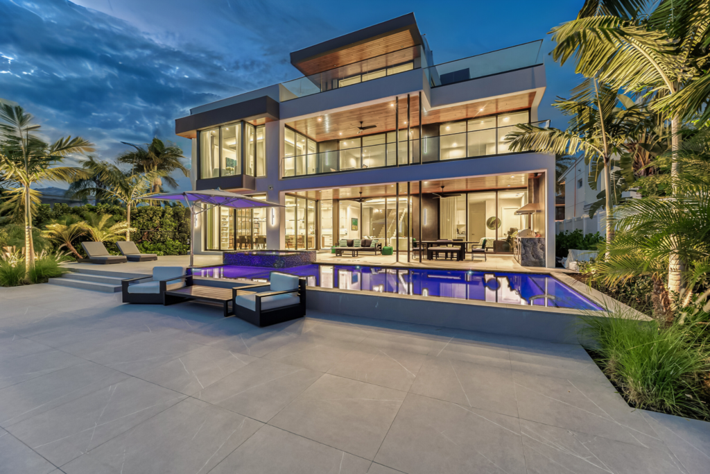 High-speed action and luxury: formula one miami 2025 8 Lvs twilight 10